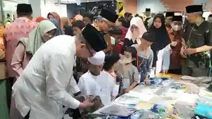 anak-anak-yatim-dan-dhuafa-membeli-baju-baru-di-Rabbani-Depok.jpg