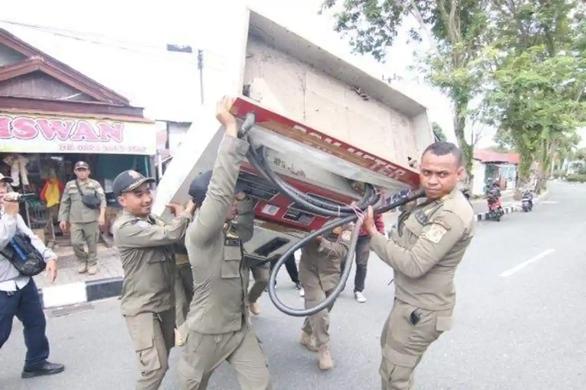 Langgar Kawasan Terlarang Penjualan BBM di Balikpapan 11 Pelaku Usaha Pom Mini Disidang Tipiring