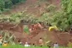 Pencarian Korban Longsor di Jombang
