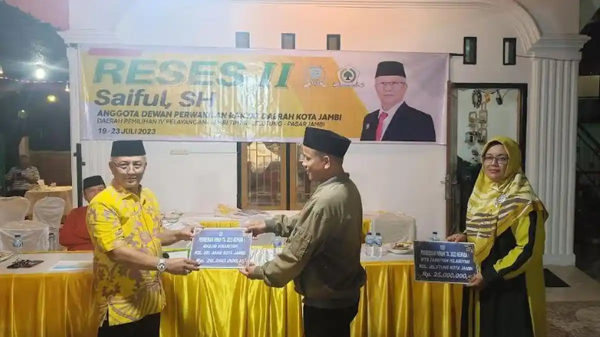 Reses di Jelutung, Anggota DPRD Kota Jambi Syaiful Serahkan Bantuan untuk 7 Masjid
