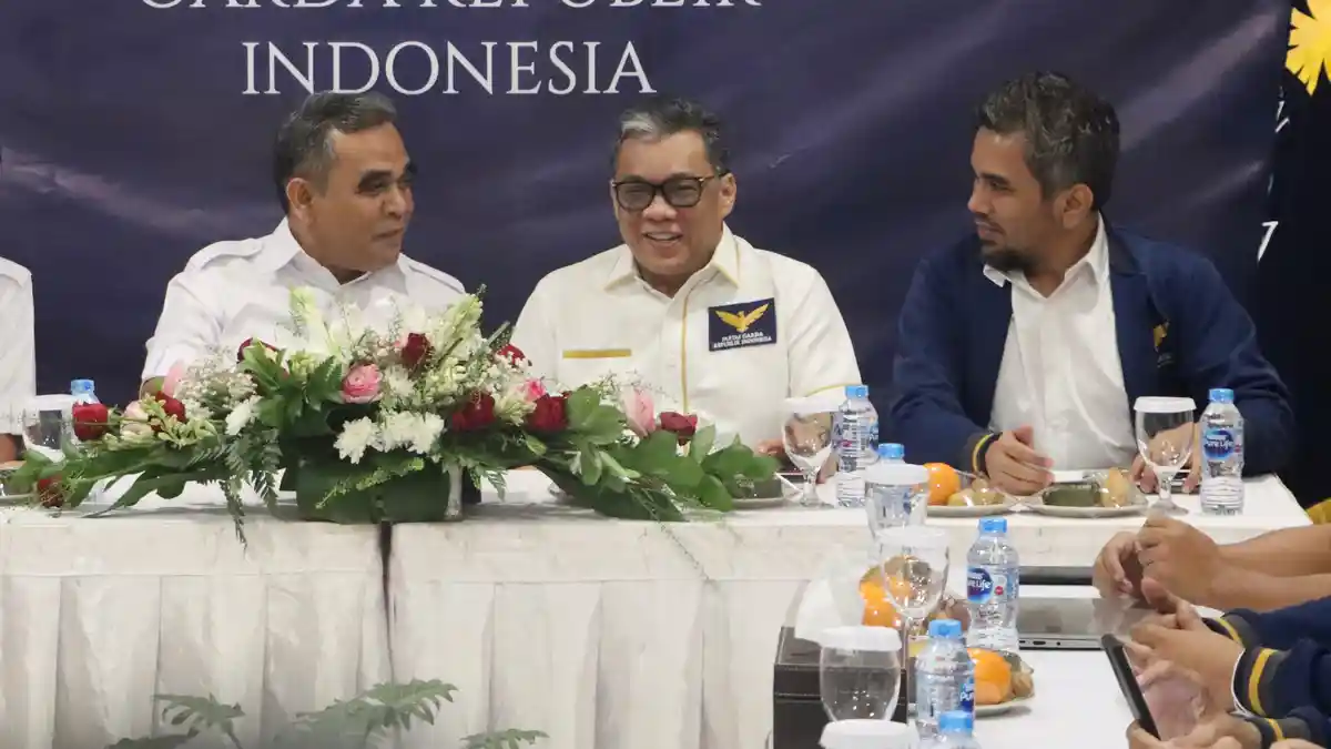 Waketum Partai Garuda Ungkap Prabowo Difitnah Cekik Wamen, Dulu Jokowi yang Diserang