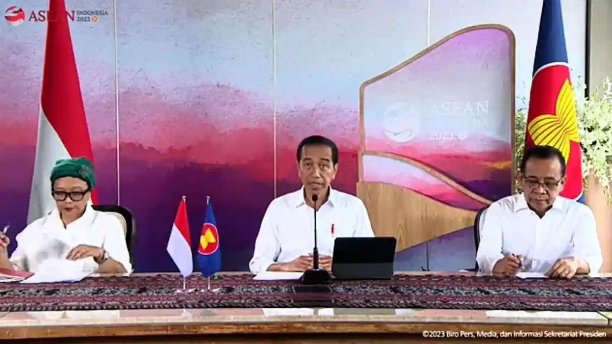 Jelang KTT ASEAN Summit 2023 Jokowi Bicarakan Tiga Poin Penting
