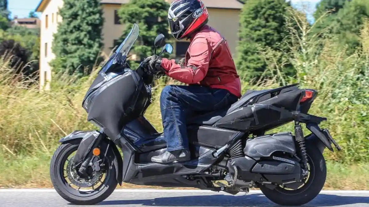 Yamaha NMAX Bermesin 250 cc Kepergok di Jalan Lagi Dites