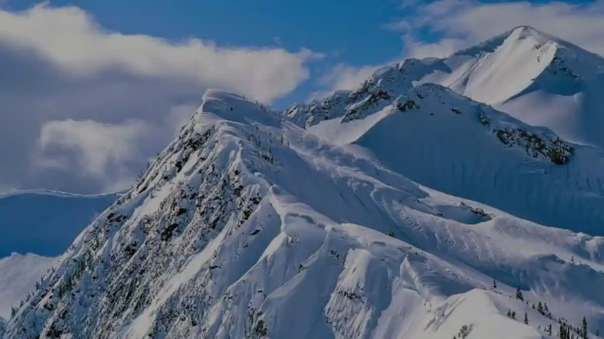 7 Gunung Tertinggi atau Seven Summit Indonesia, Bukit Raya hingga Carstensz Pyramid