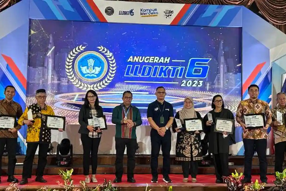 Lagi ! IT Telkom Purwokerto Kembali Dapatkan Penghargaan di Anugerah LLDIKTI VI 2023