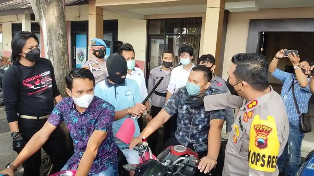 Buronan Kasus Pembunuhan dengan Motif Cinta Segitiga di Pati Akhirnya Terciduk Polisi