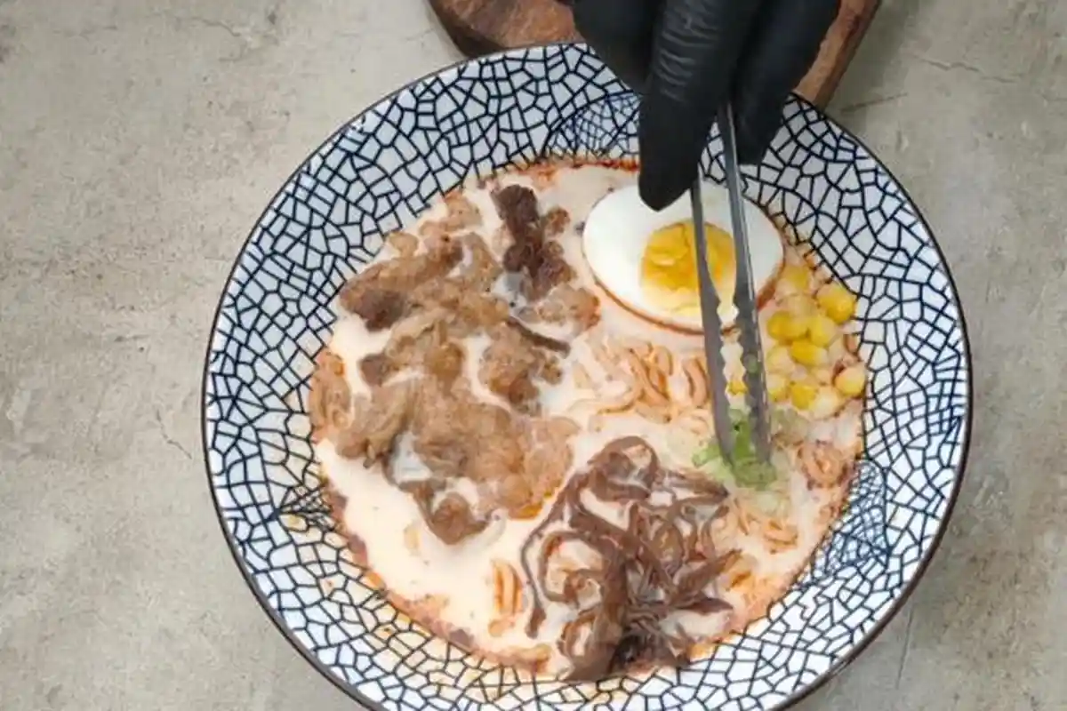 Success Story Kafe Kopi Kelud Gunakan KUR BRI, Menu Ramen Beef Satukan Lintas Generasi di Bangkalan