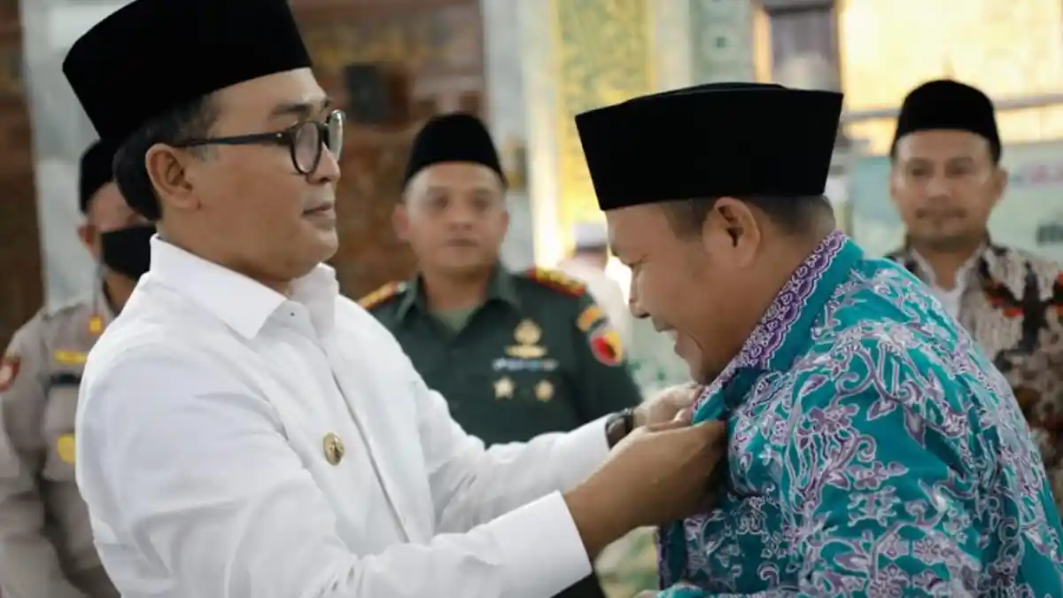 Bupati Baddrut Tamam Lepas 417 Calon Jamaah Haji Pamekasan