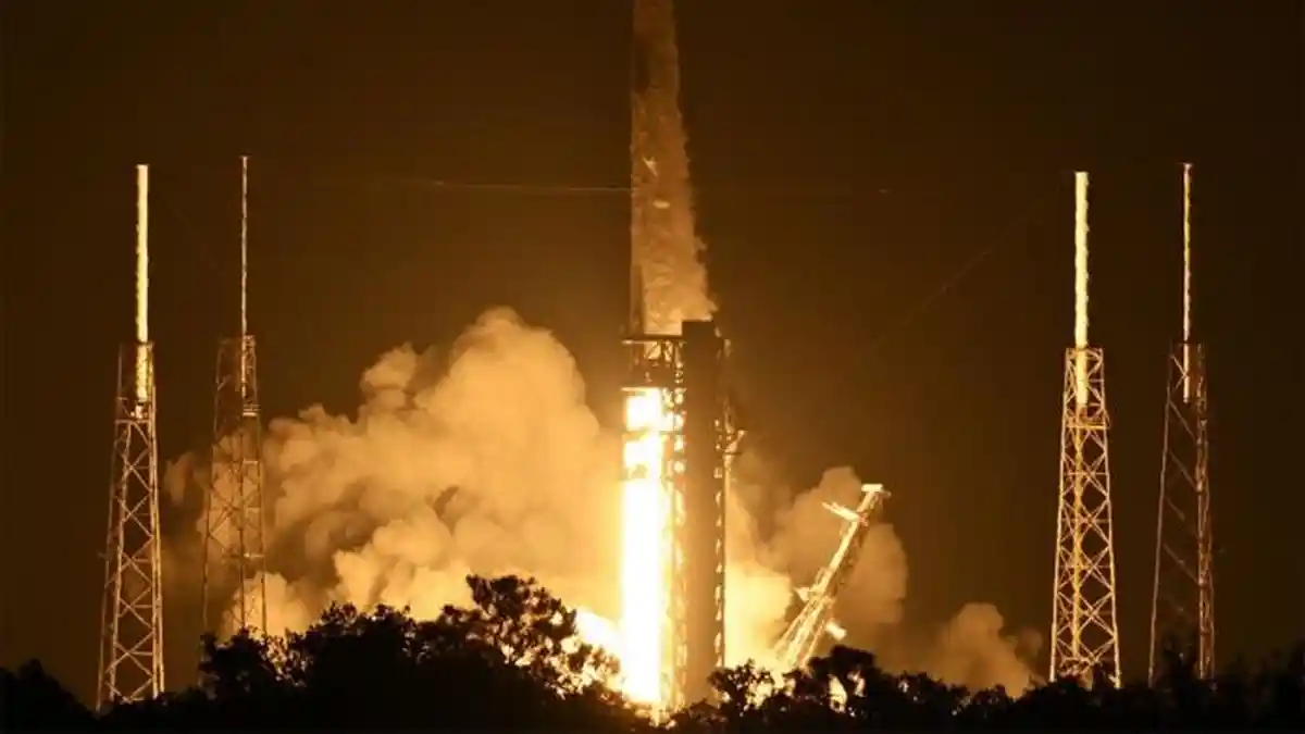 SpaceX Kirim 23 Satelit Starlink ke Orbit pada Penerbangan Ketiga dalam Dua Hari