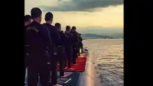 foto-dikalim-sebagai-awak-kapal-nanggala-saat-sholat-berjemaah.jpg