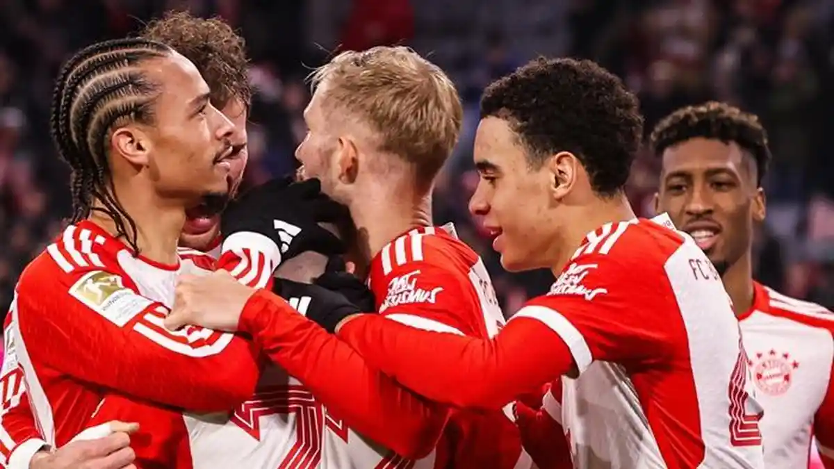 Link Live Streaming Augsburg vs Bayern Munchen, Nonton Bundesliga Malam Ini, Kick Off Jam 21.30 WIB