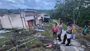Tanah-Gerak-Puluhan-Rumah-di-Triwidadi-Bantul-Mengalami-Kerusakan.jpg