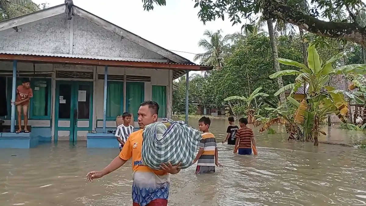 Selain Kebumen, Banjir Juga Rendam Beberapa RT di Banyumas