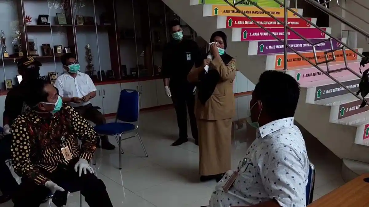 Pegawai RSUD Embung Fatimah Batam Menangis di Depan Anggota Dewan, Ada Apa?