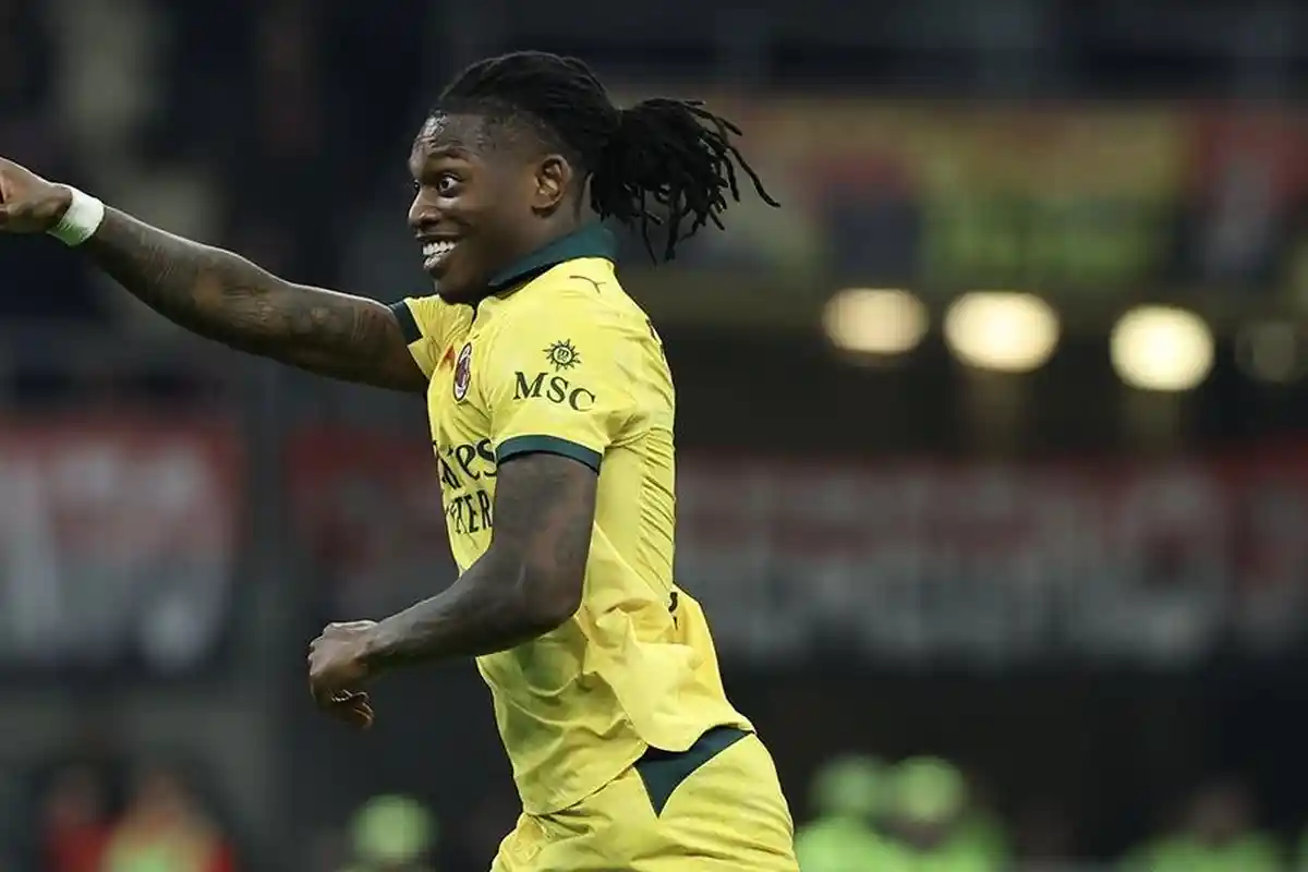 Leao Berpotensi Hengkang dari San Siro, AC Milan Cuma Incar Penyerang Uzur sebagai Pengganti