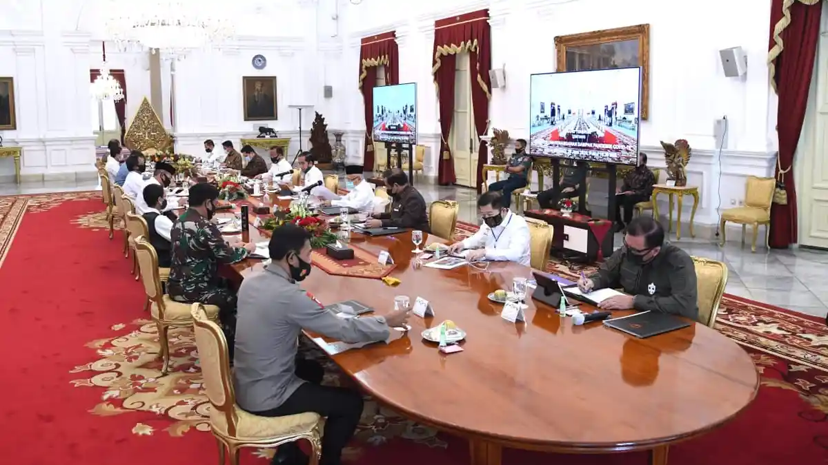 Lebih Efektif, Jokowi Minta Pemerintah Daerah Isolasi Kampung Ketimbang Karantina Kota