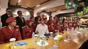 Saifullah-Yusuf-bersama-siswa-Sekolah-Rakyat-kunjungi-Museum-Bank-Indonesia.jpg