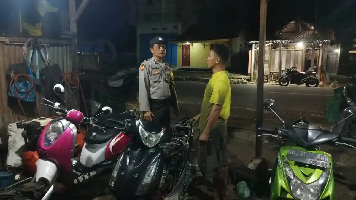 Jaga Keamanan, Polsek Pinangsori Laksanakan Patroli Malam di Daerah Rawan