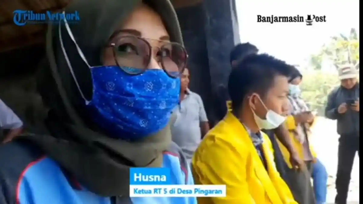 Arang Briket Batok Kelapa Alternatif Bahan Bakar Warga Astambul