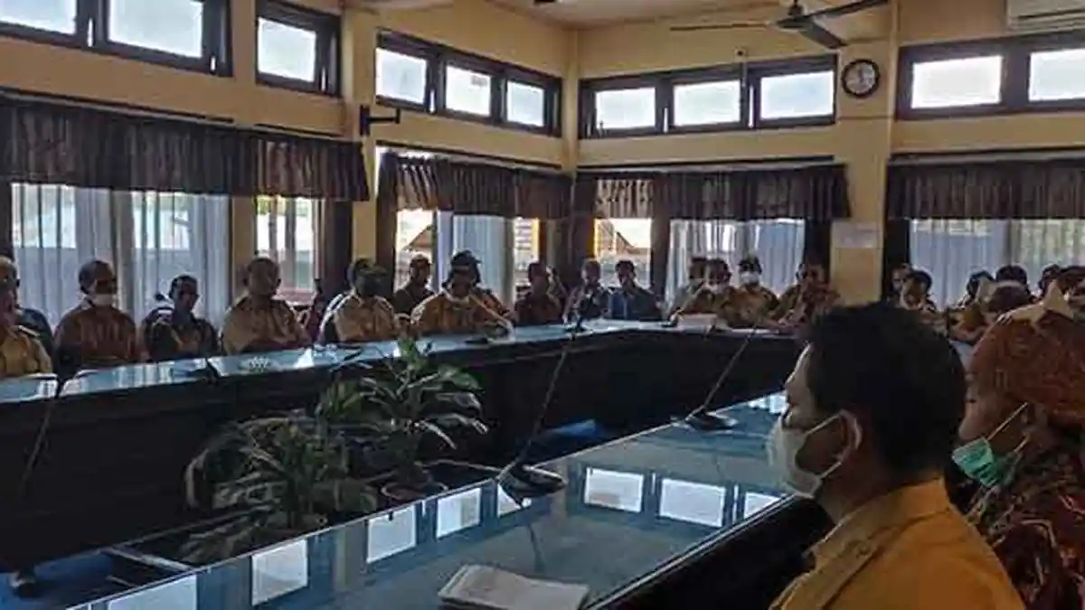Masyarakat Sembilan Desa Persiapan Temui DPRD Ende Minta Definitifkan Desa Persiapan