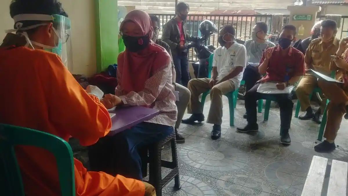 367 Orang Jajaran Bawaslu Bandar Lampung Lakukan Rapid Test Massal