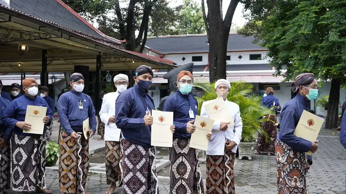 Bupati Bantul Terima Gelar dari Keraton Yogyakarta menjadi KMT H Prajahadiwinata
