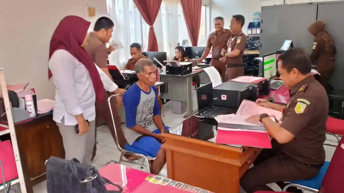 Oknum PNS Alor Diduga Cabuli Lima Anak Diserahkan ke Penuntut Umum