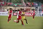 pertandingan-antara-psm_20160808_005323.jpg<pf>ferdinand-sinaga-psm_20160808_005526.jpg<pf>ferdinand-sinaga-menendang_20160808_005619.jpg<pf>ridwan-tawainella_20160808_005752.jpg