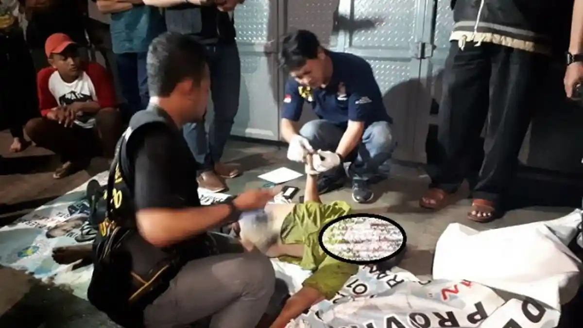 Gara-gara Mabuk, Petugas Kebersihan Terperosok ke Selokan dan Tewas