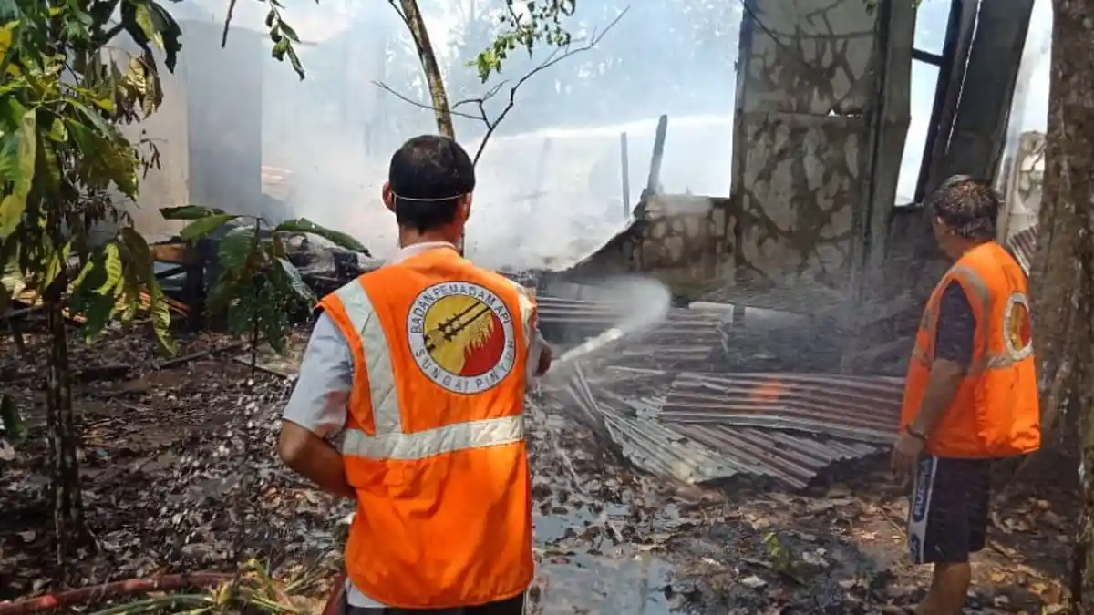 Kebakaran Rumah Ajis Gegerkan Warga Kampung Paoh