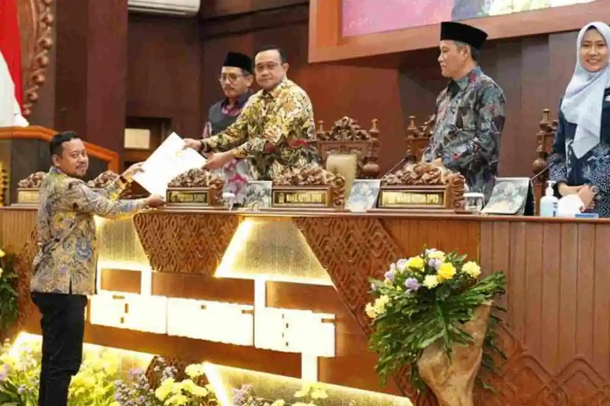 Judi Online dan Pinjol Ilegal Meresahkan, Fraksi PKS DPRD Jatim Minta Regulasi Tegas