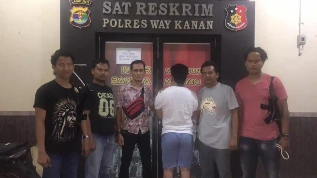 Suami Banting Istri di Hadapan Selingkuhan, Ini Gara-Garanya