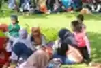 Wisatawan Monas Sambut Tahun Baru 2018