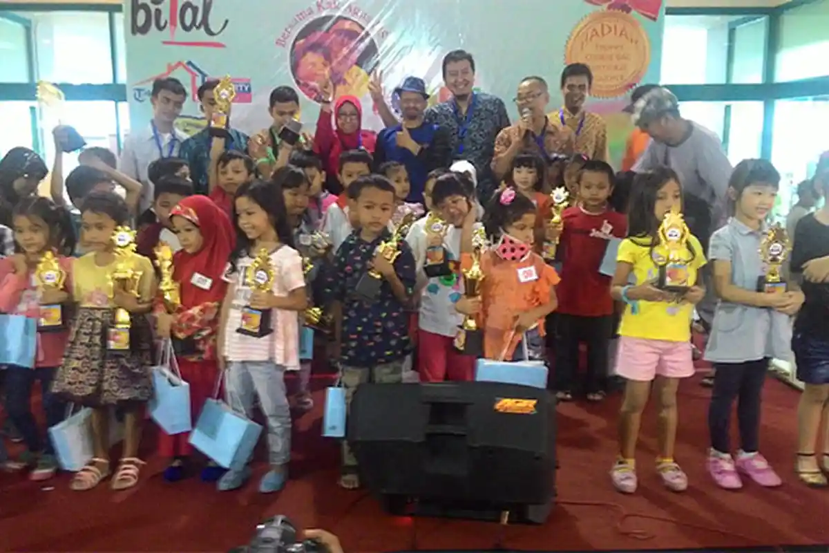 Lomba Mewarnai Tingkat TK Ramaikan Tribun Pekanbaru Property Expo