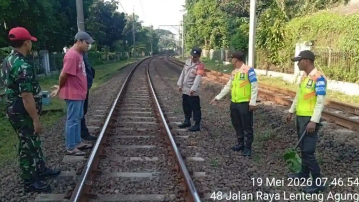 Tragis! Pria Tanpa Identitas Tewas Tertabrak KRL di Lenteng Agung, Ini Ciri-cirinya