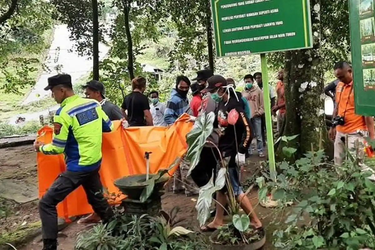Swafoto, Pengunjung Temukan Potongan Kaki Kanan Manusia di Aliran Sungai Grojogan Sewu Karanganyar