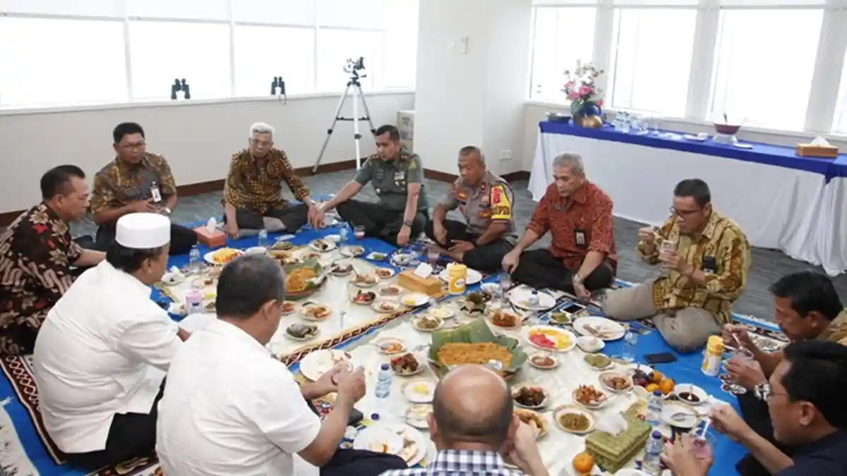 Ngobeng atau Ngidang, Tradisi Makan Bersama Wong Palembang, Saat ini ...