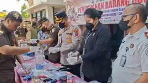 Kejari-Tapin-pemusnahan-barang-bukti.jpg
