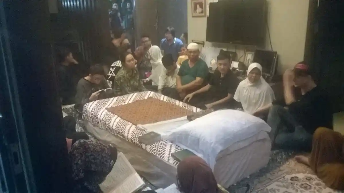 Sempat Terkulai Lemas, Kini Ibunda Olga Sudah Lebih Tenang