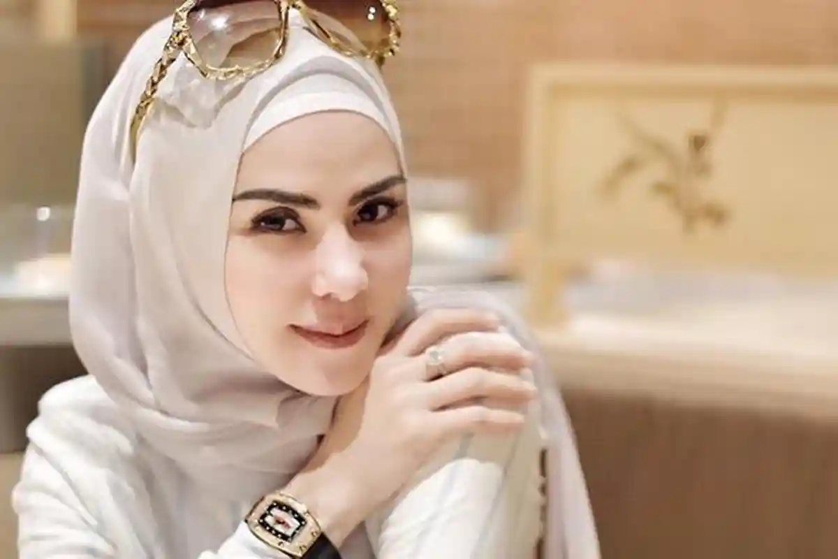 Dikenal sebagai Artis Tajir Melintir, Inilah 4 Pundi-pundi Uang Angel Lelga Selama Ini. Ternyata!