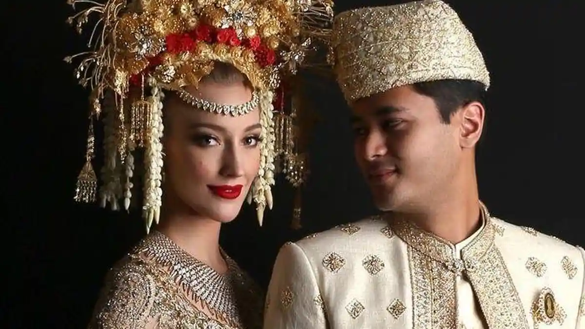 Kabar Bahagia! Panji Trihatmodjo dan Istri Umumkan Anak Pertama Mereka