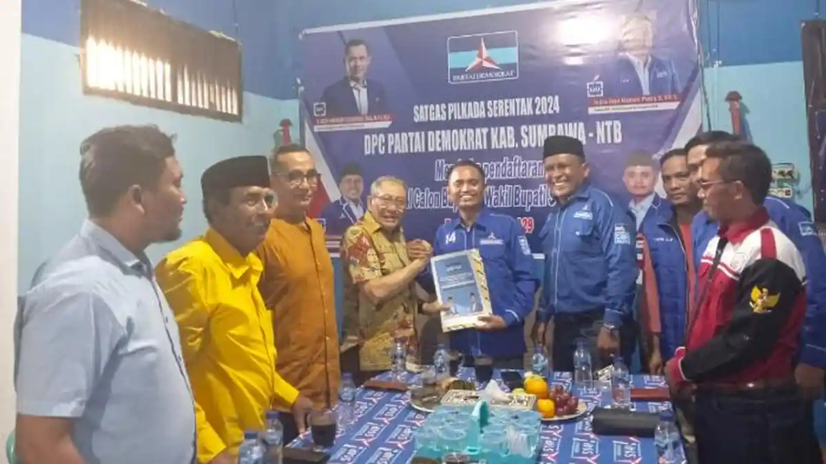 Mahmud Abdullah Datangi DPC Demokrat Daftar Calon Bupati Sumbawa di Pilkada 2024