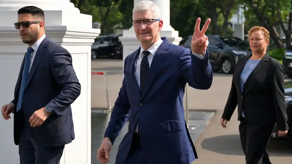Makna Kunjungan Bos Apple, Pakar Siber: Indonesia Jadi Pasar Pengganti China