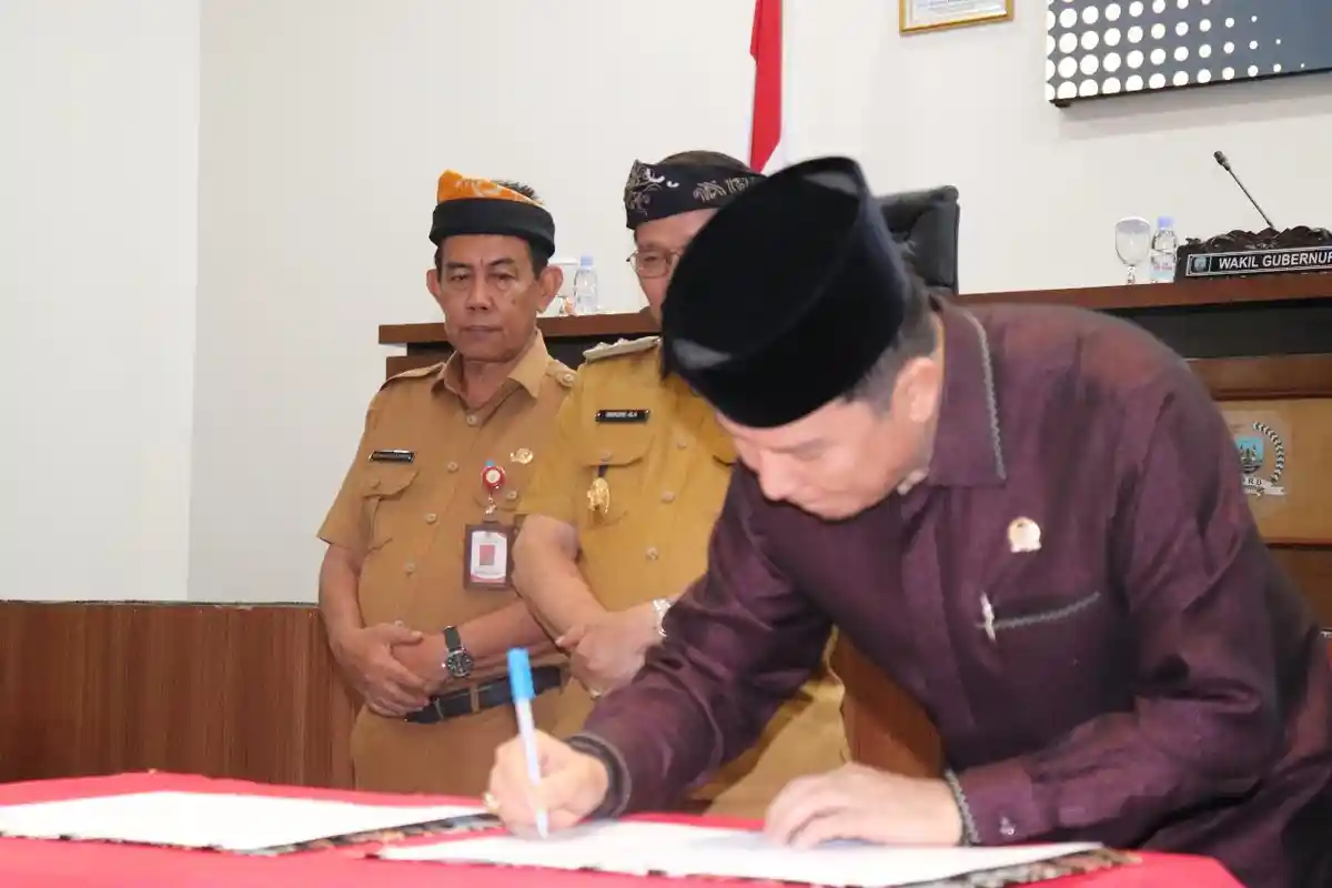 KUA-PPAS Kaltara Tahun 2026 Diketok, Persidangan Berjalan Mulus Tidak Ada Interupsi