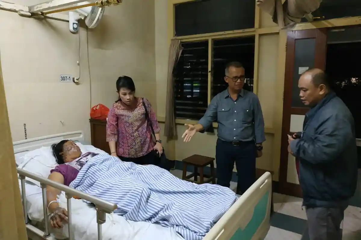 Jebol Dinding Rumah, Phang Su Ket Selamat dari Kobaran Api