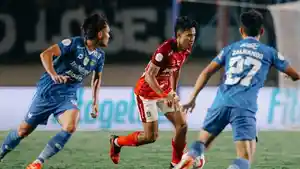 Aksi-salah-satu-pemain-Bali-United.jpg