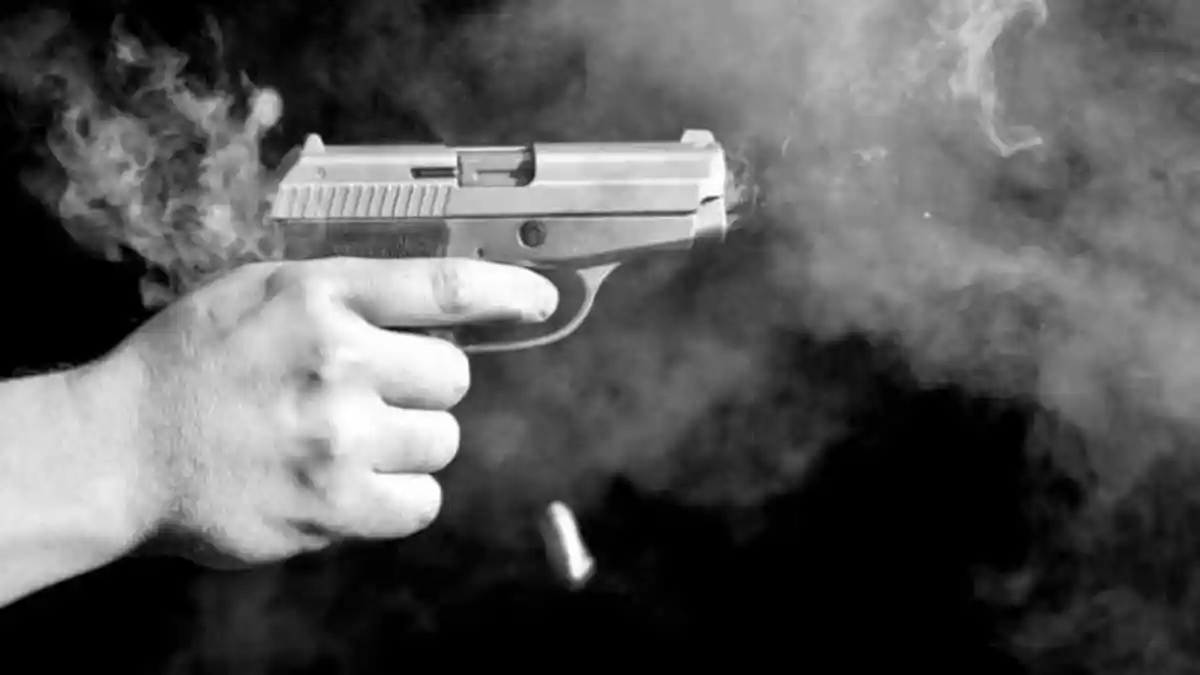 BREAKING NEWS: Polisi Tembak Mati Begal Bercelurit di Surabaya, Sempat Melawan Saat Diciduk