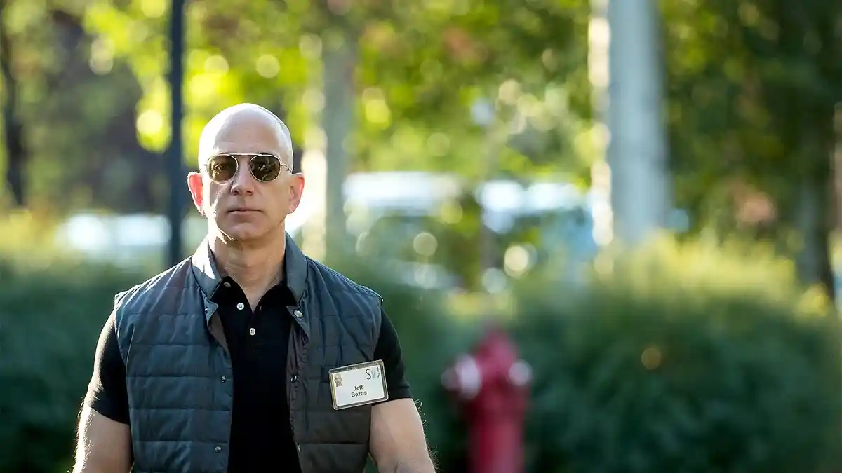 10 Orang Terkaya Dunia: Harta Jeff Bezos Melonjak jadi Rp1.800 Triliun