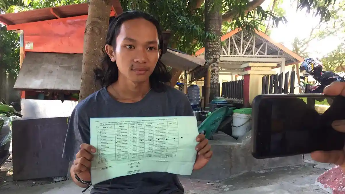 Dua Bulan Tak Digaji, Petugas Kebersihan Pasar Sentral Bulukumba Ini Malah Dipecat