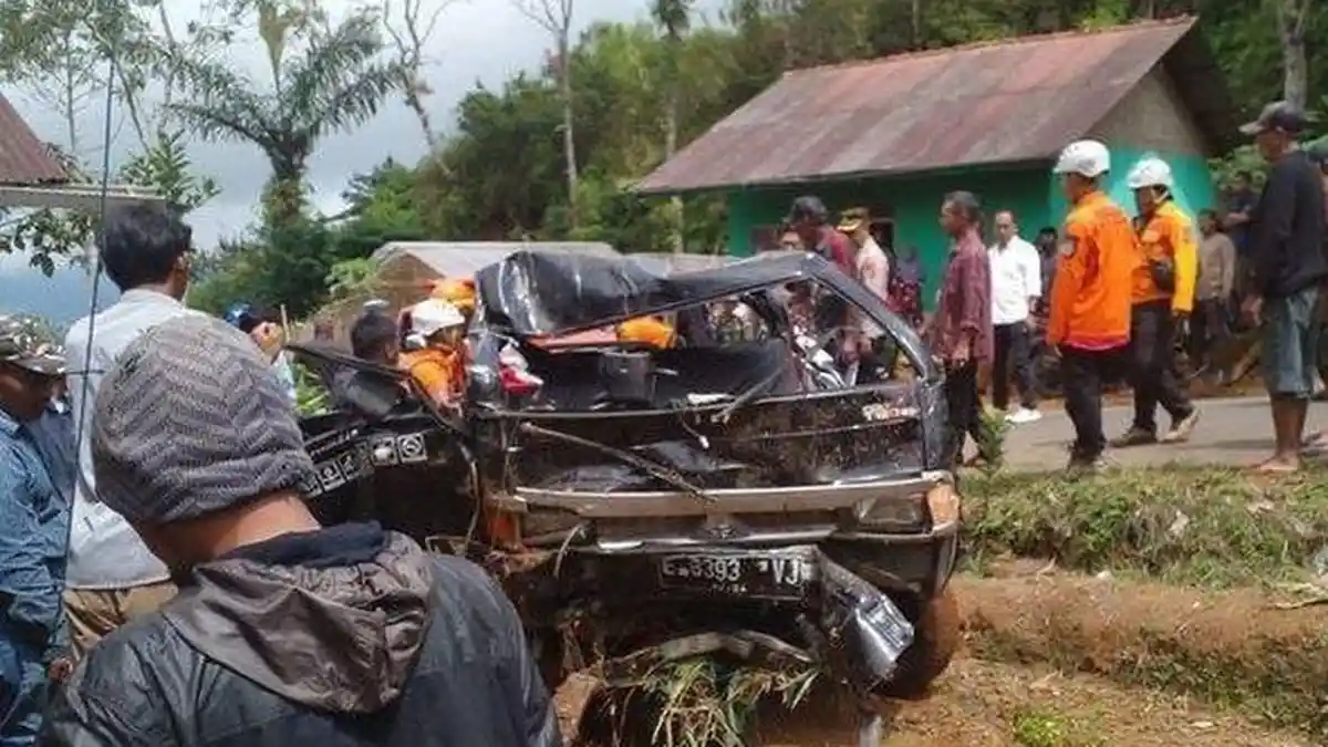 Mobil Pikap Masuk Jurang di Ciamis, 8 Penumpang Tewas